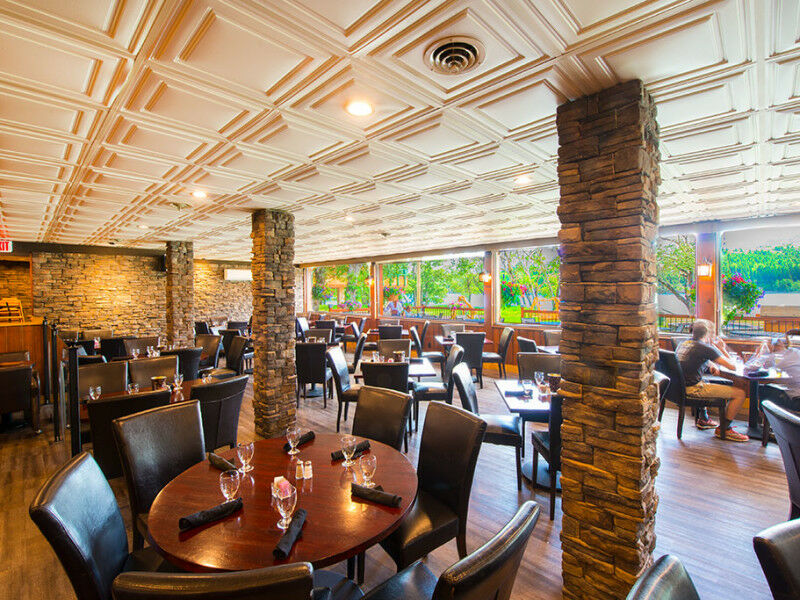 Waterton Glacier Suites Bagian luar foto